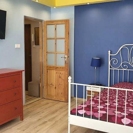 Studiospanie Studio Kapitana Z Balkonem Na Parterze Gdańsk Kültér fotó